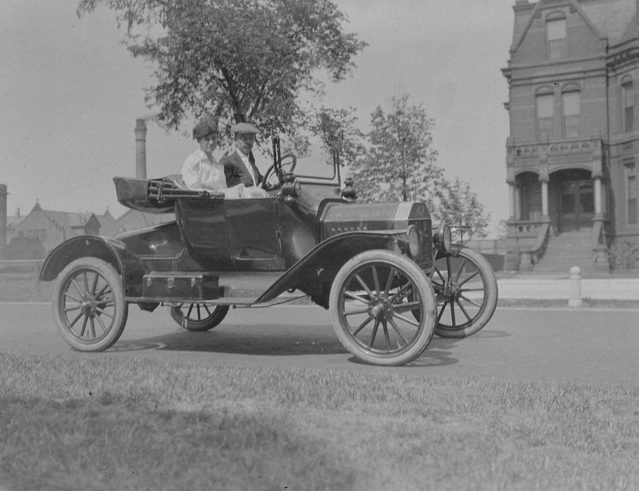 People riding in a Ford Model T automobile, Chicago, Illinois, 1916.