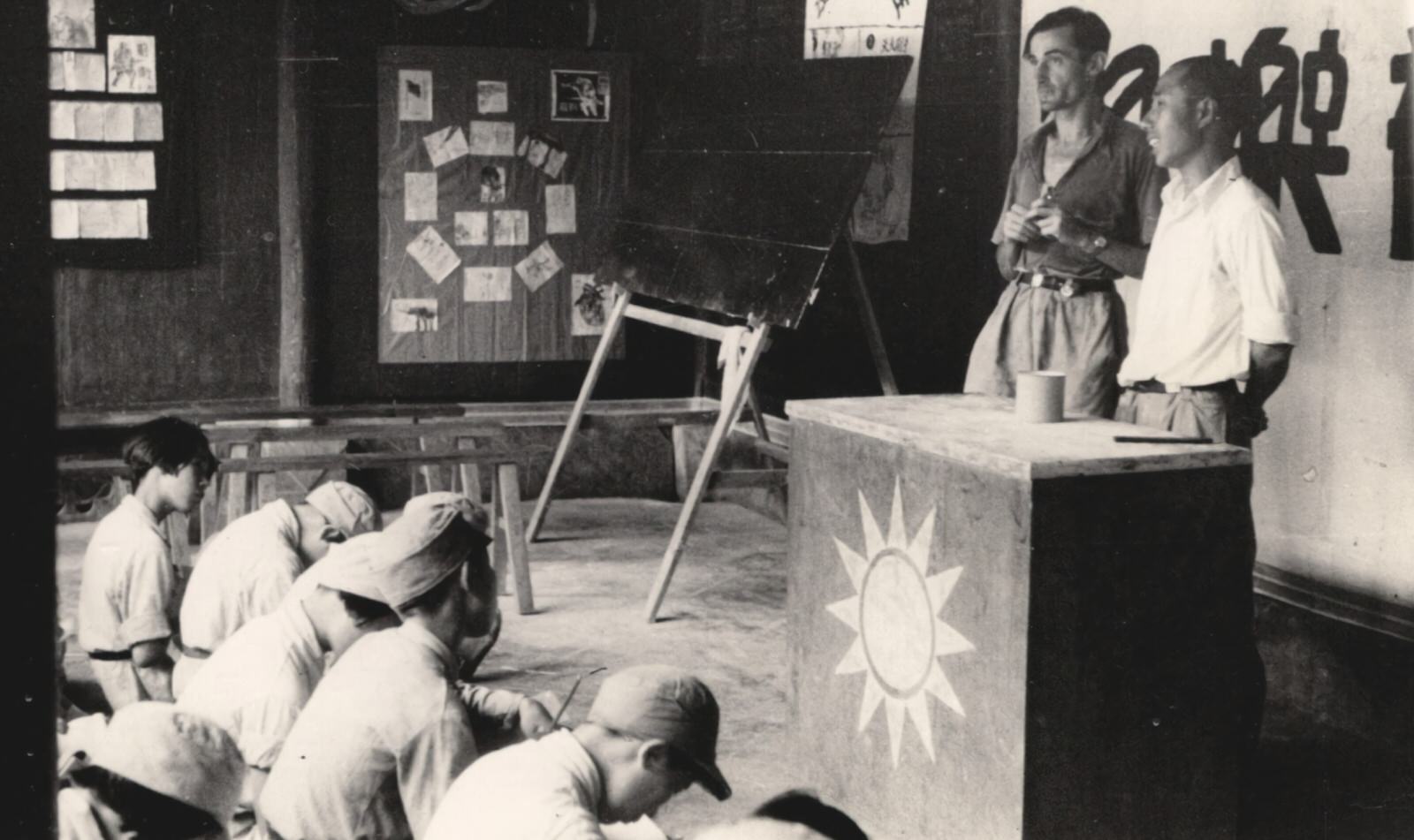 Dr. Eric Landauer, member of the League of National Anti-Epidemic Commission, lectures on public health in the Medical Training School of the New Fourth Army. Dr. Gung (Gong) translated.