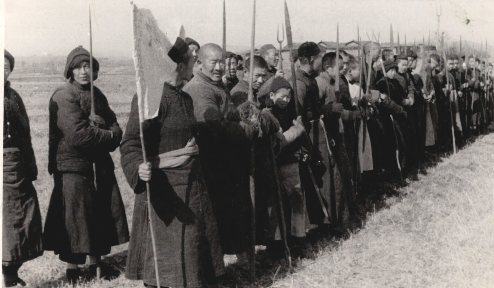 A group of guerrillas along the Yangtze (Yangzi) Valley. 1937-1940