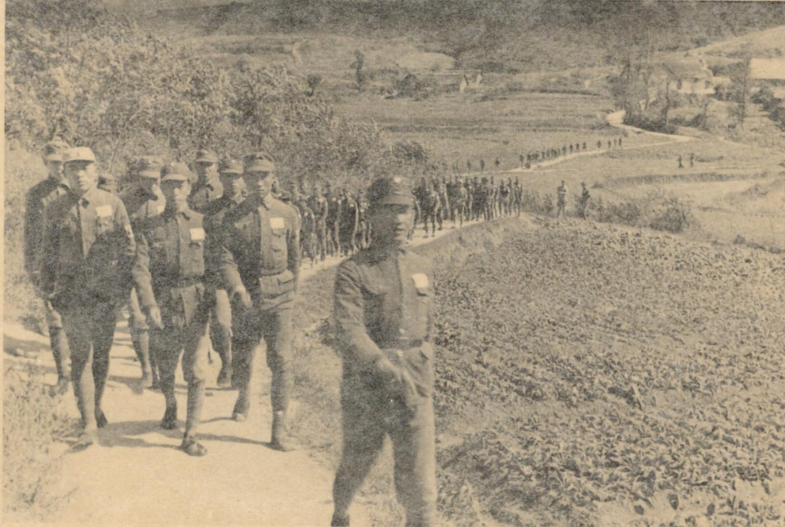 Men under training as administrators of Anhwei (Anhui) Province, in the Administrative Training School - Lihwang (Lihuang), Anhwei. 1937-1940