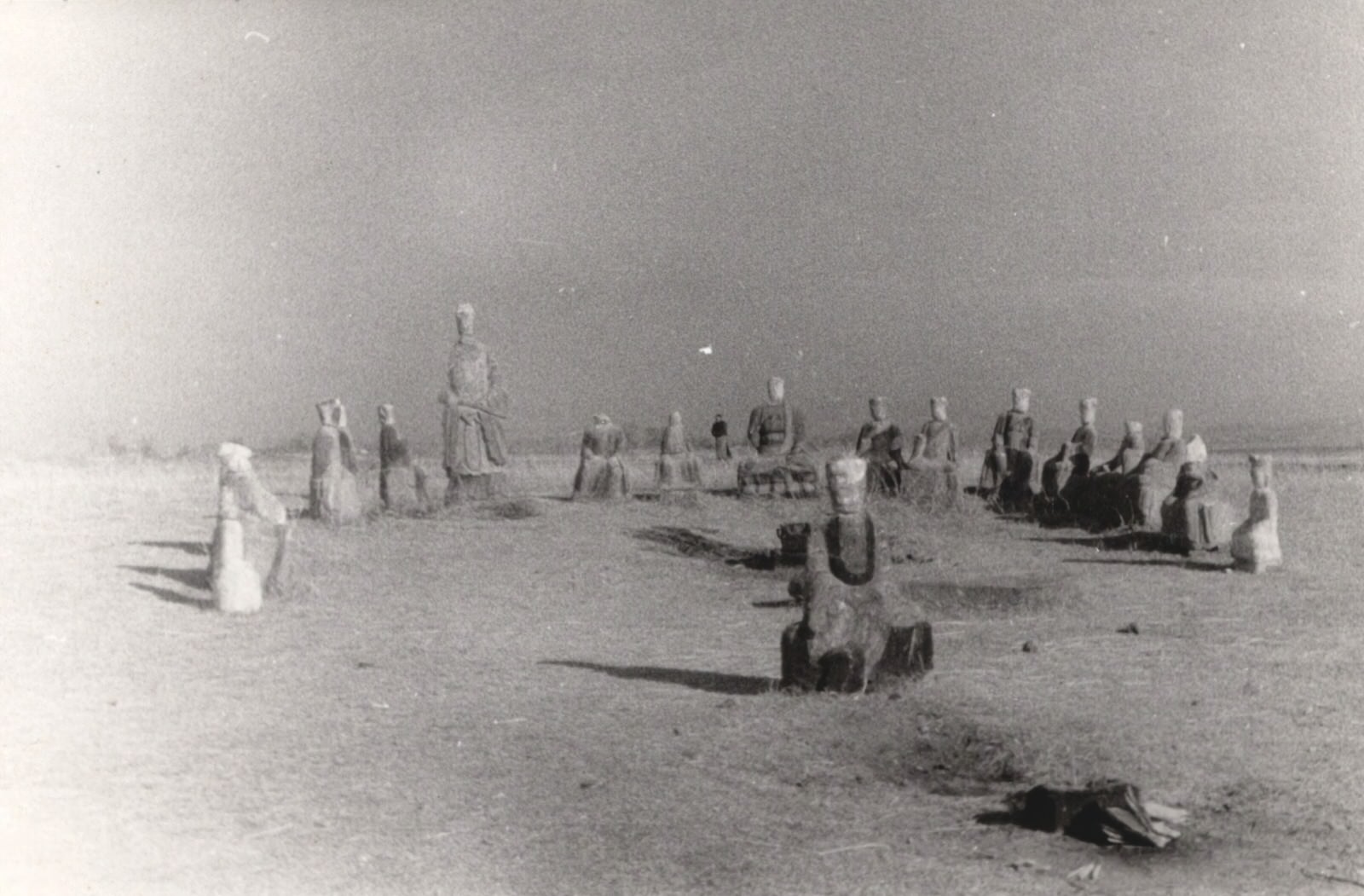 A conference of the gods (of the Shiu Hu Chuan, or Shui Hu Zhuan) in an open field near the Tsaoyang-Lishan (Zaoyang-Lishan) highway in North Hupeh. 1937-1940