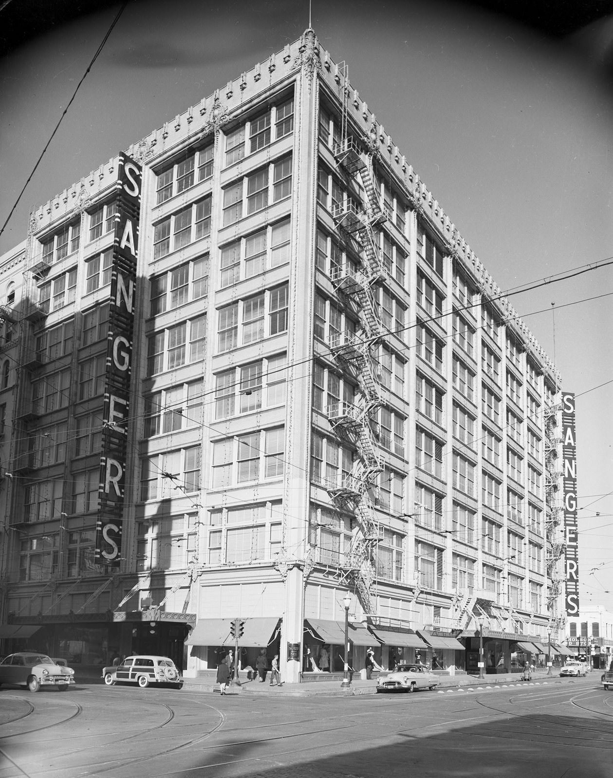 Sanger's Department Store, downtown Dallas, 1950