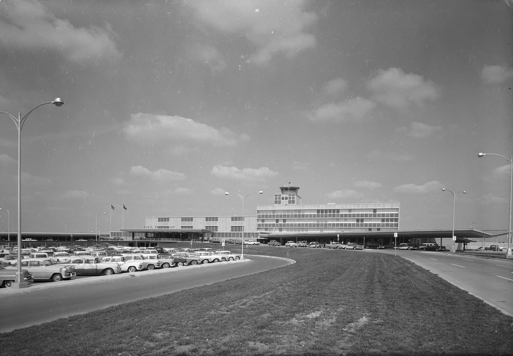 Love Field, exterior, Dallas, Texas, 1958