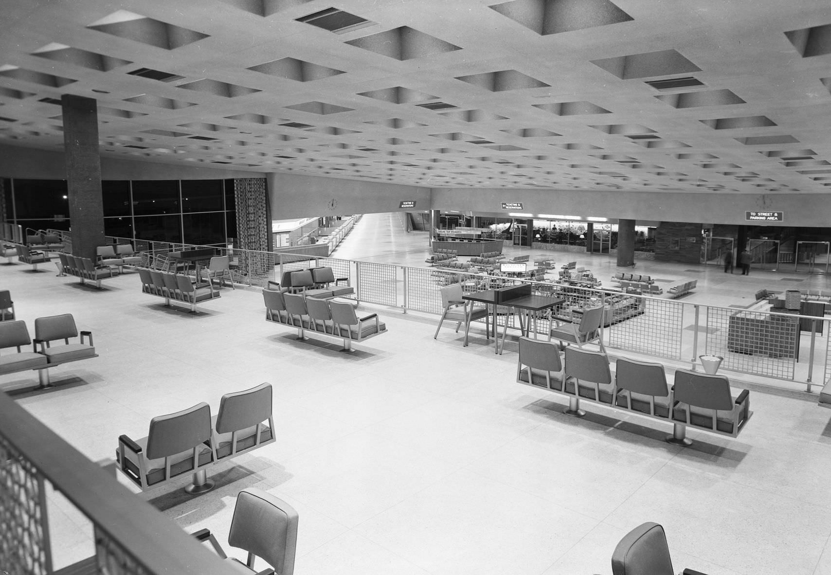 Love Field, interior, Dallas, Texas, 1958