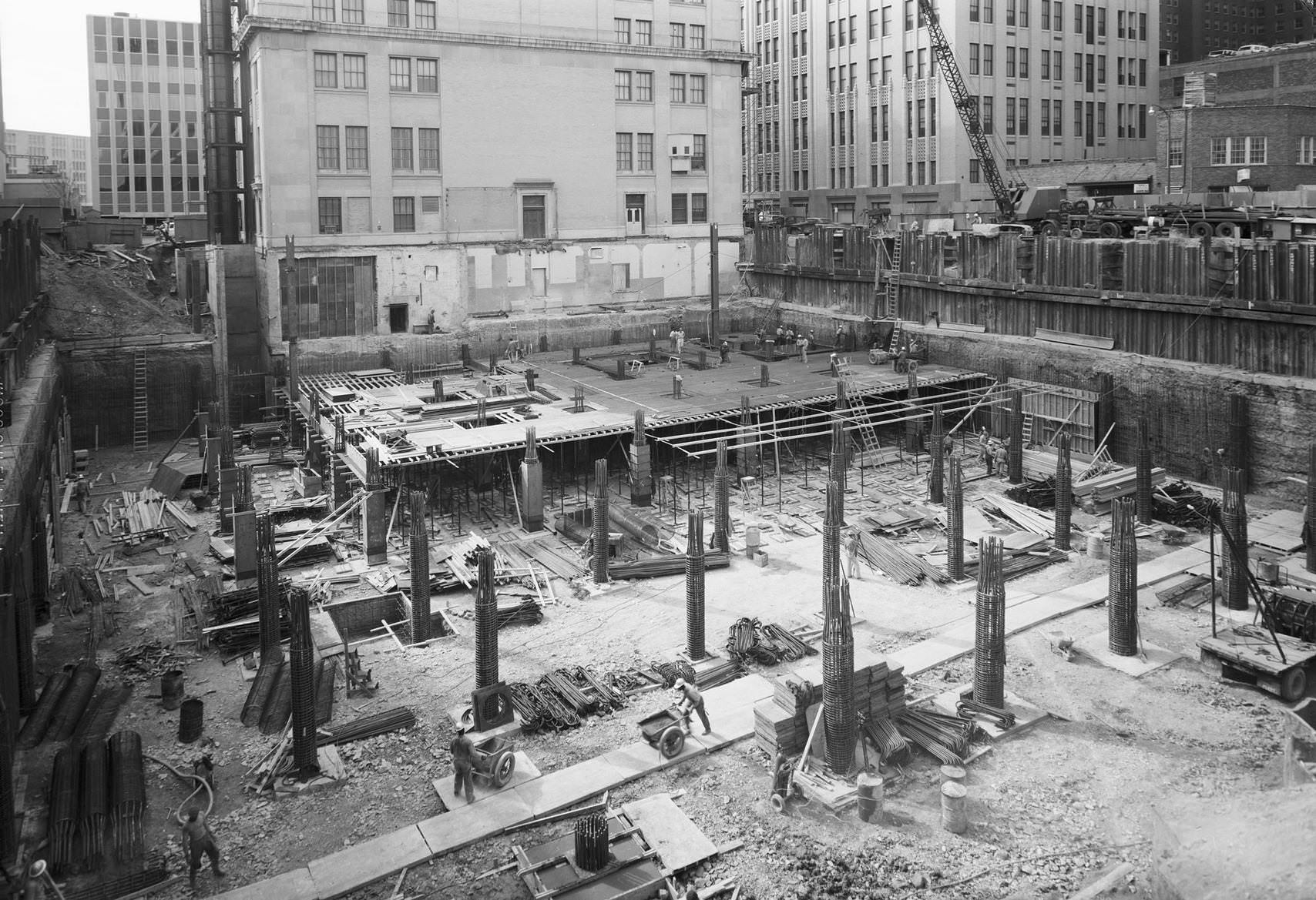 Federal Reserve Bank of Dallas, addition construction, downtown Dallas, Texas, 1959