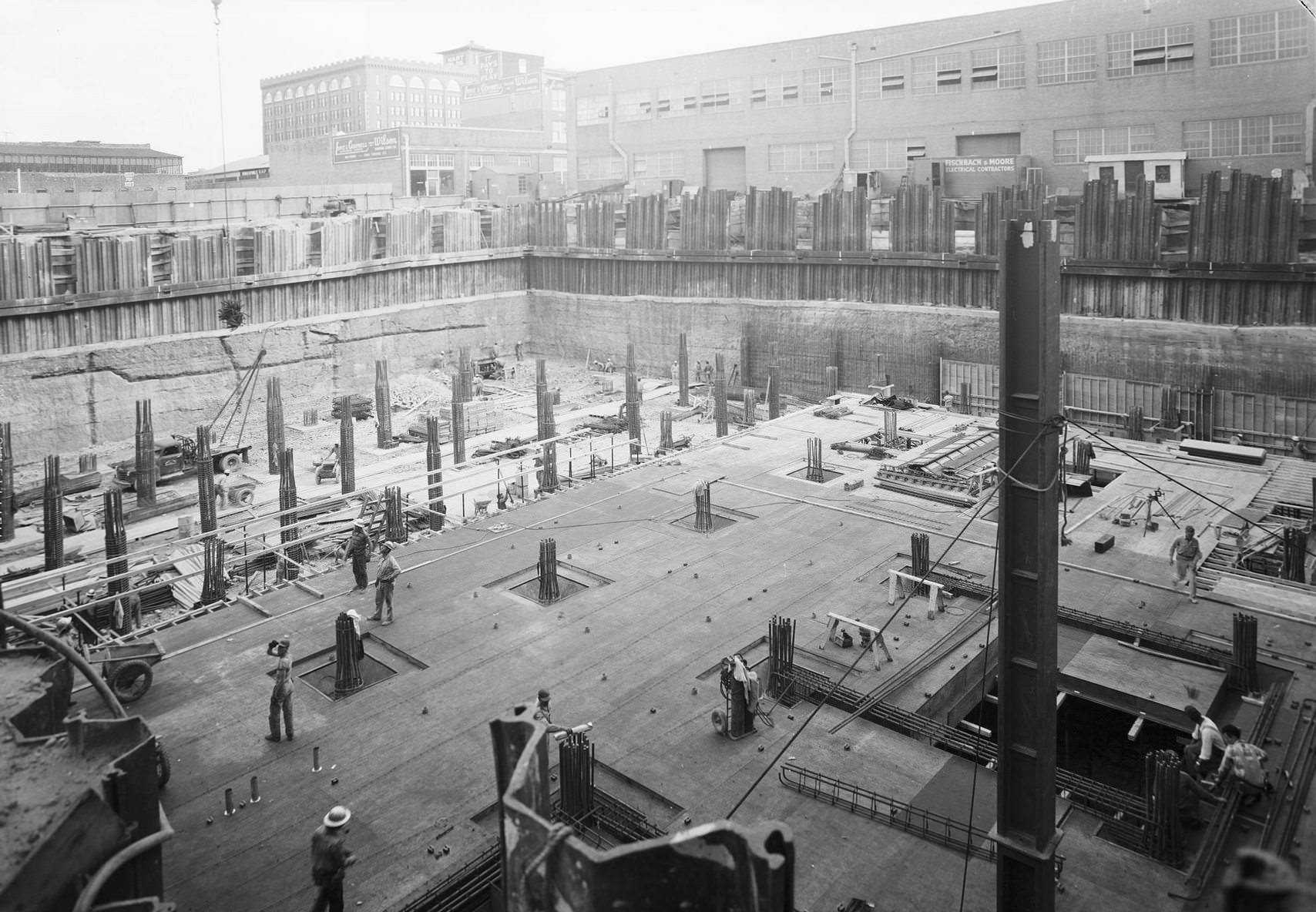 Federal Reserve Bank of Dallas, addition construction, downtown Dallas, Texas, 1959