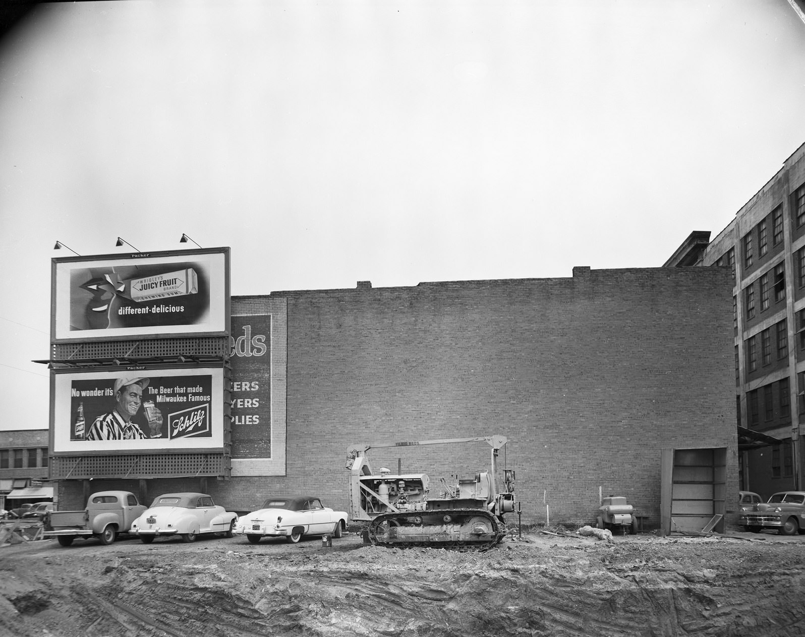 Downtown Dallas, preparing building site for construction, 1950