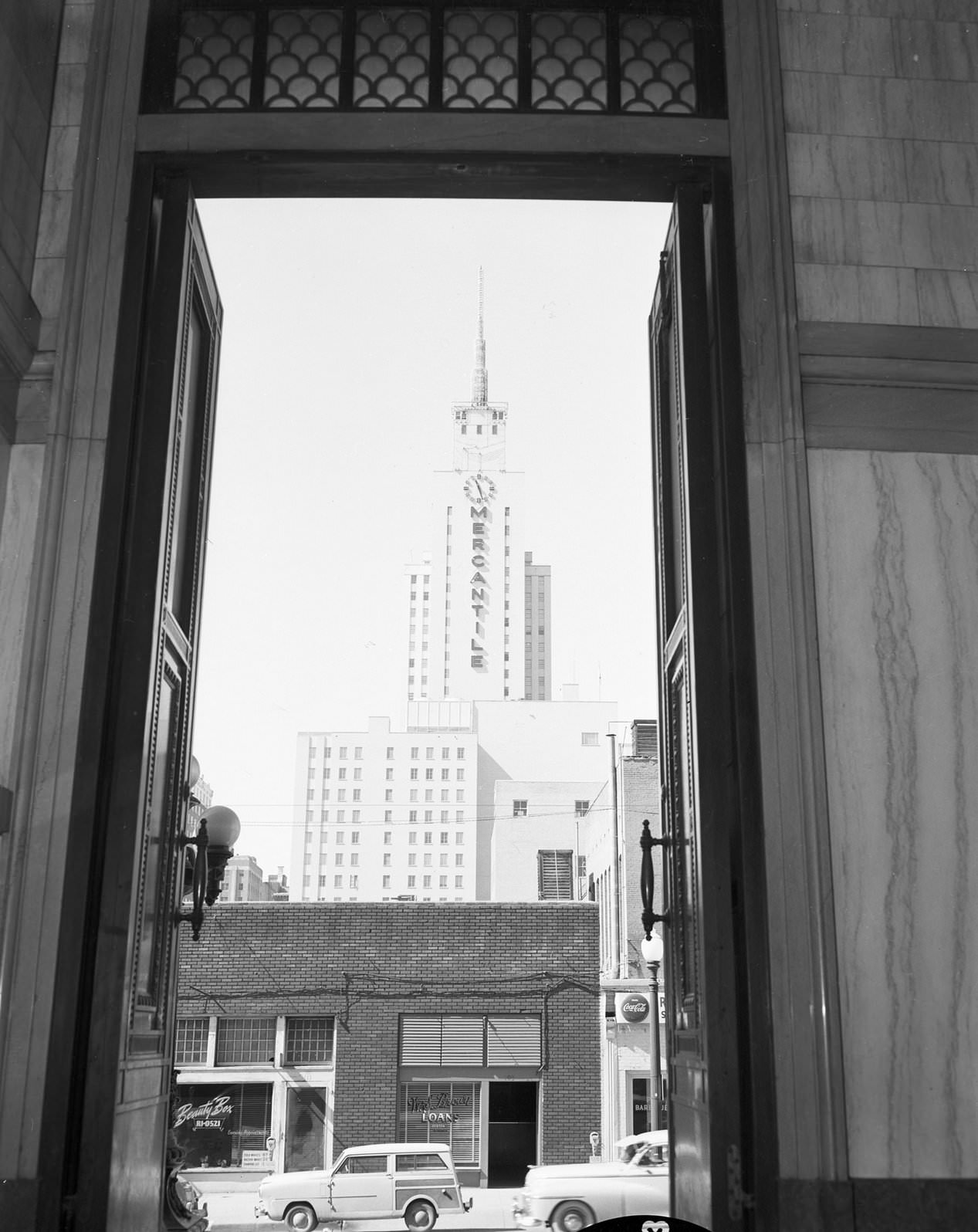 The Mercantile Building in downtown Dallas, 1950