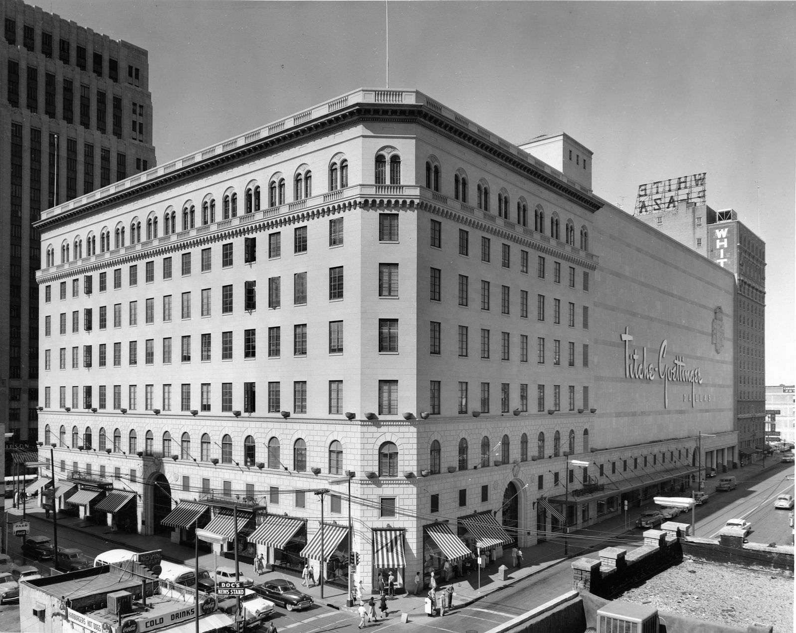 Titche-Goettinger Department Store, 1950