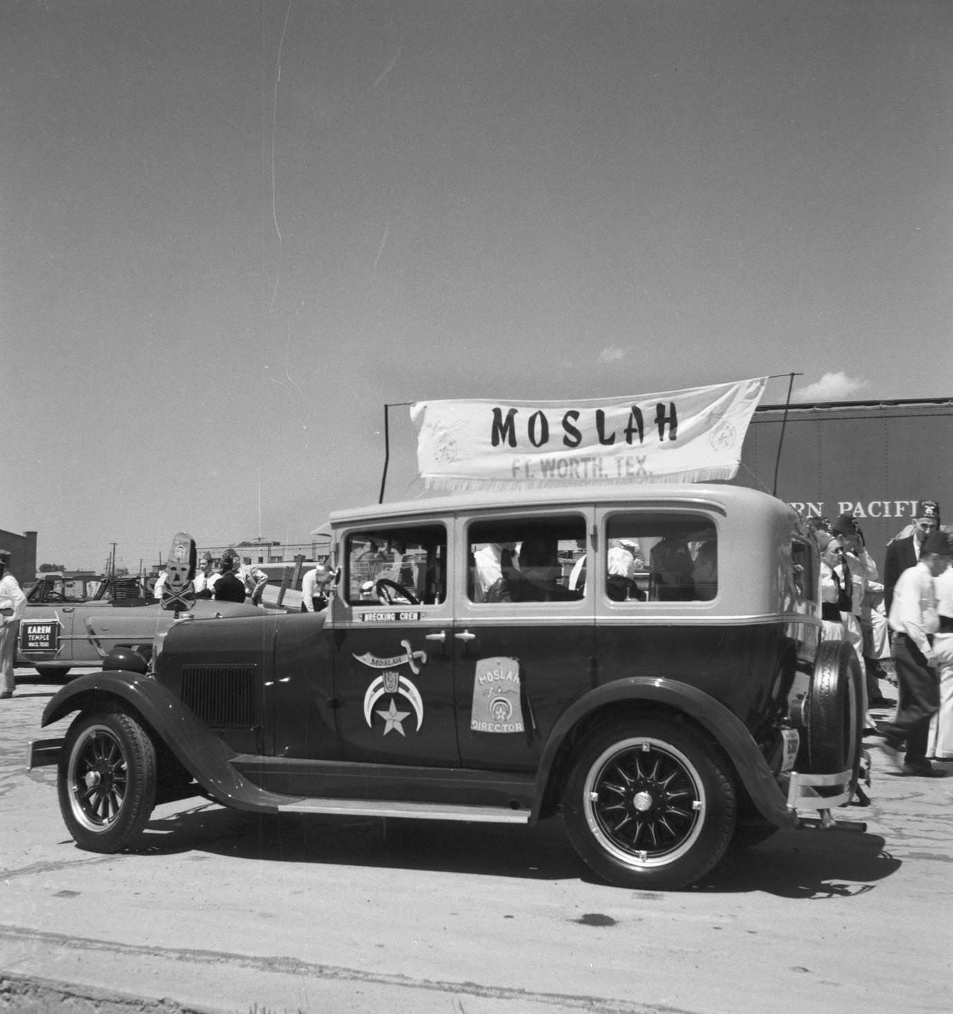 Parade at All State Shriners meeting in Dallas, 1954