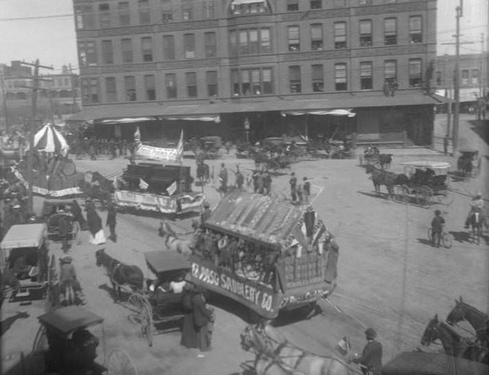 Parade in front of Sheldon Hotel, 1907