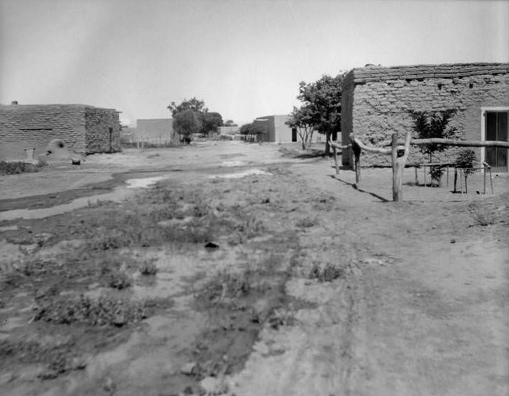 Adobe houses, 1907