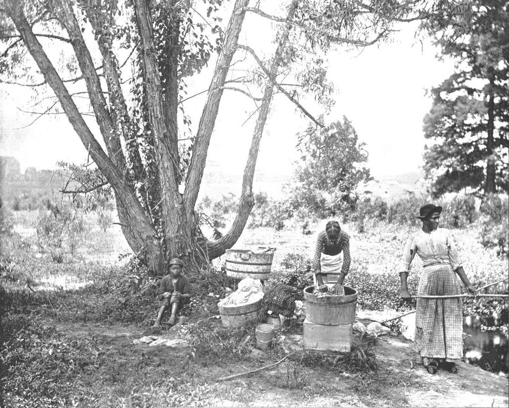 Washerwomen, El Paso, Texas, 1900.