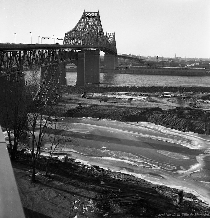 Work on the Expo 67 Rheal Benny site, December 11, 1963