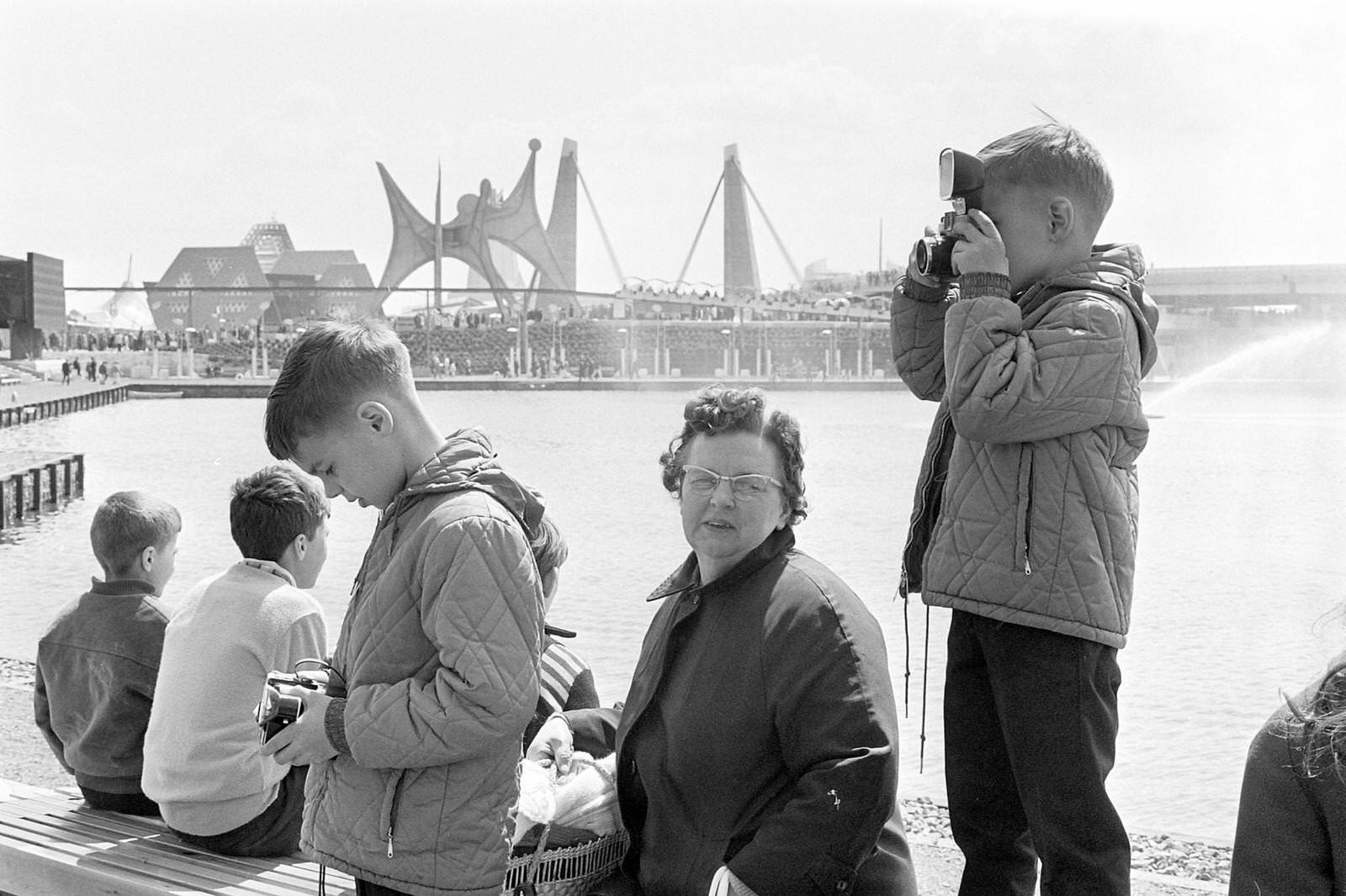 Family at the Expo 1967