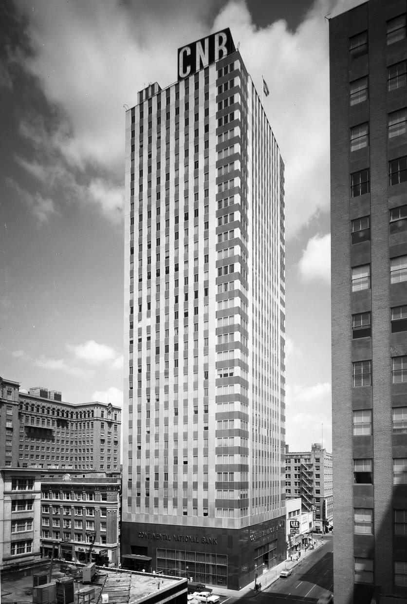 Continental National Bank building with revolving clock, 200 W. 7th and Houston Street, downtown Fort Worth, 1961.