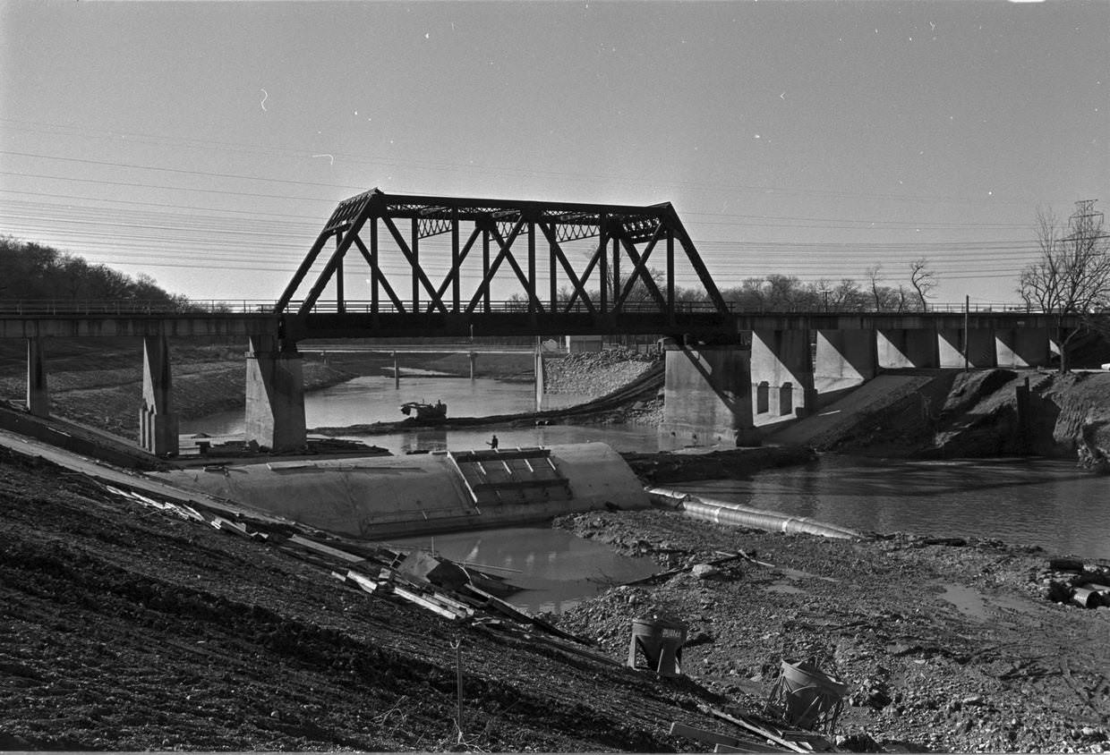 The Construction of 225 foot structure for the Trinity Park dam, 1969