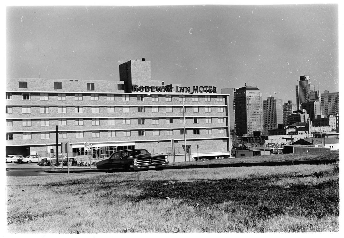 Rodeway Inn Motel, Lancaster Avenue and Henderson Street, Fort Worth, Texas, 1960s