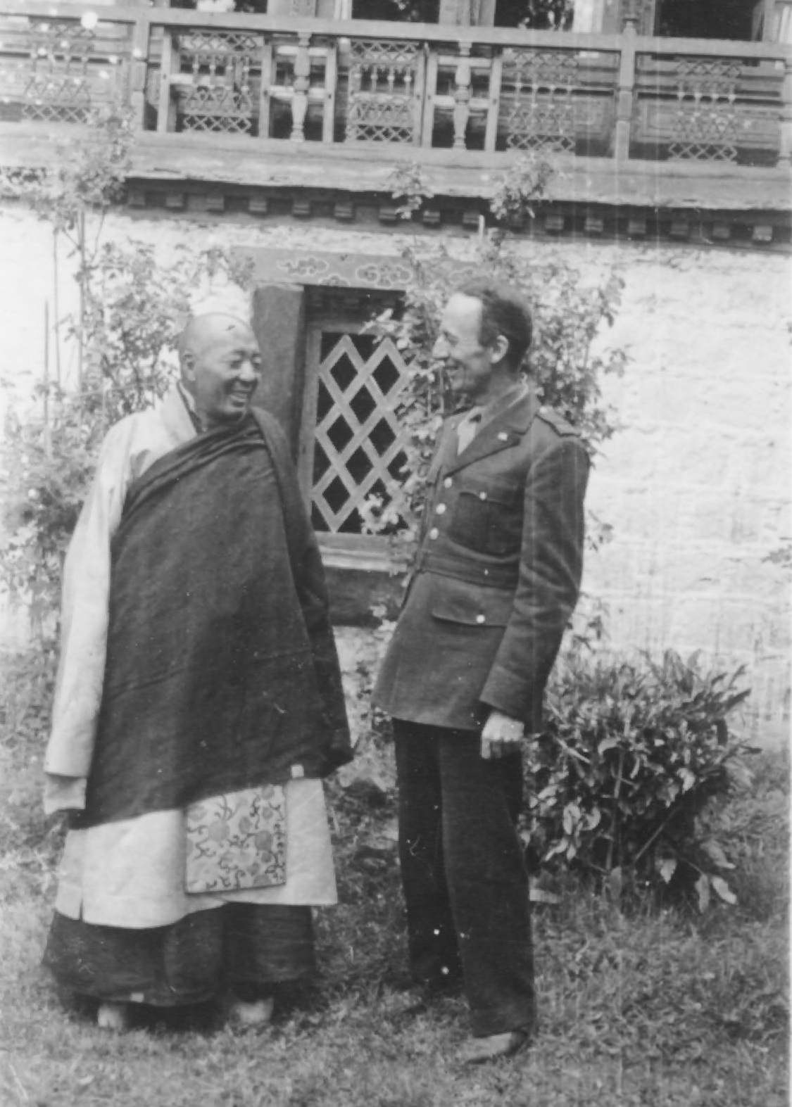 The State Oracle of Tibet With A.T. Steele, 1944.