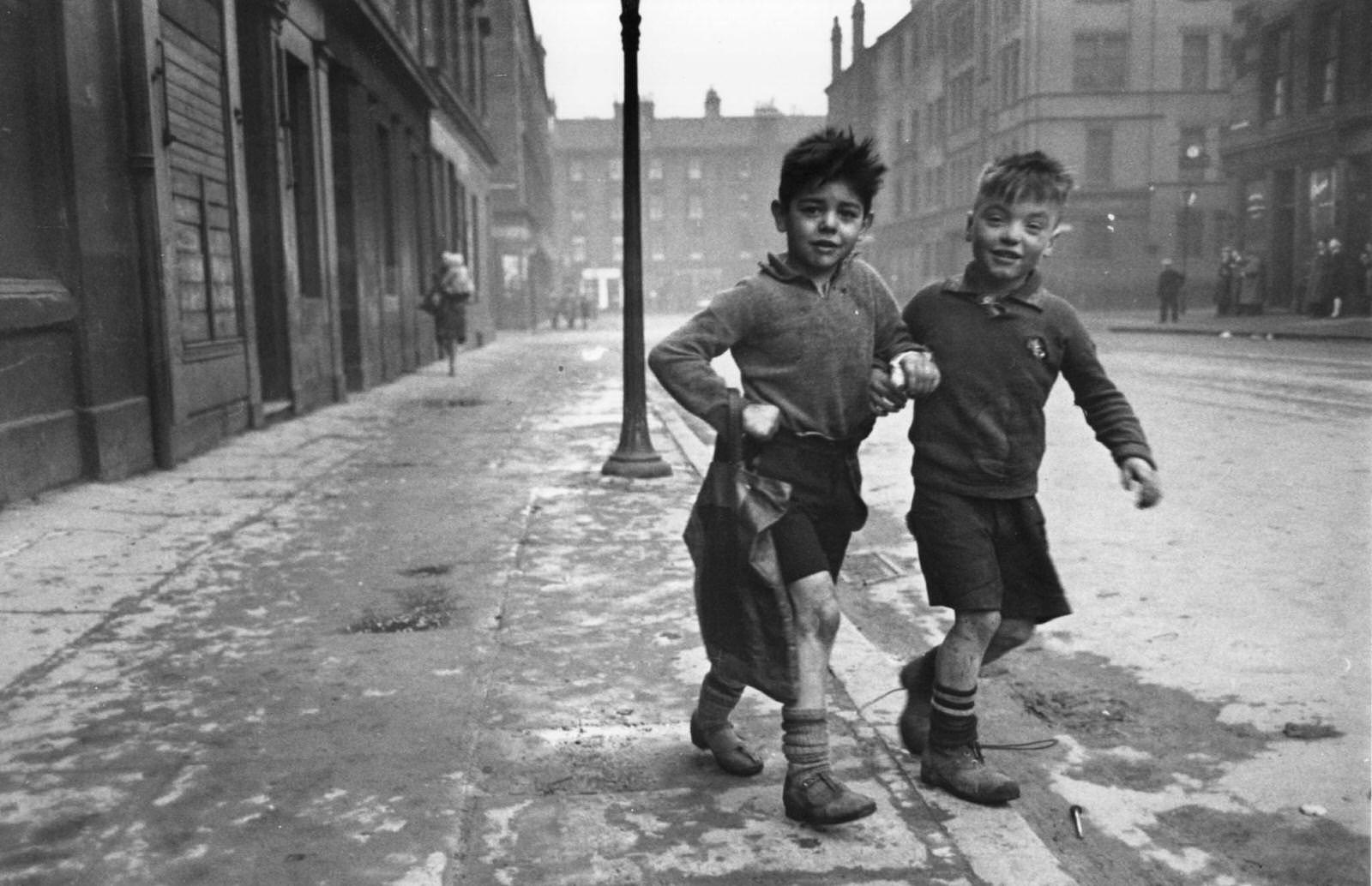 Two boys in the Gorbals area of Glasgow, 1948