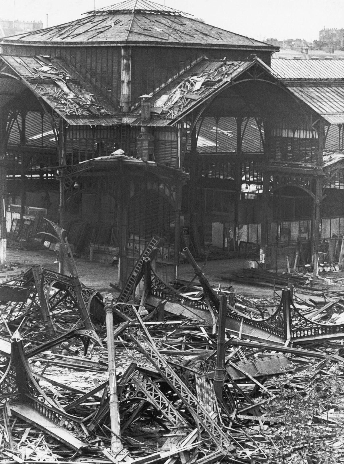 Demolition of The Halles De Baltard, 1900