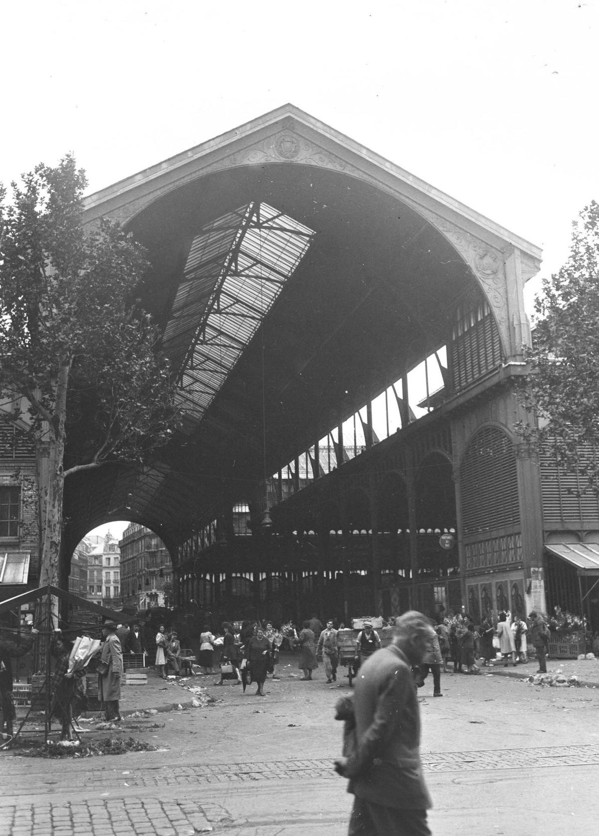 Pavillon des Halles de Paris, 1946