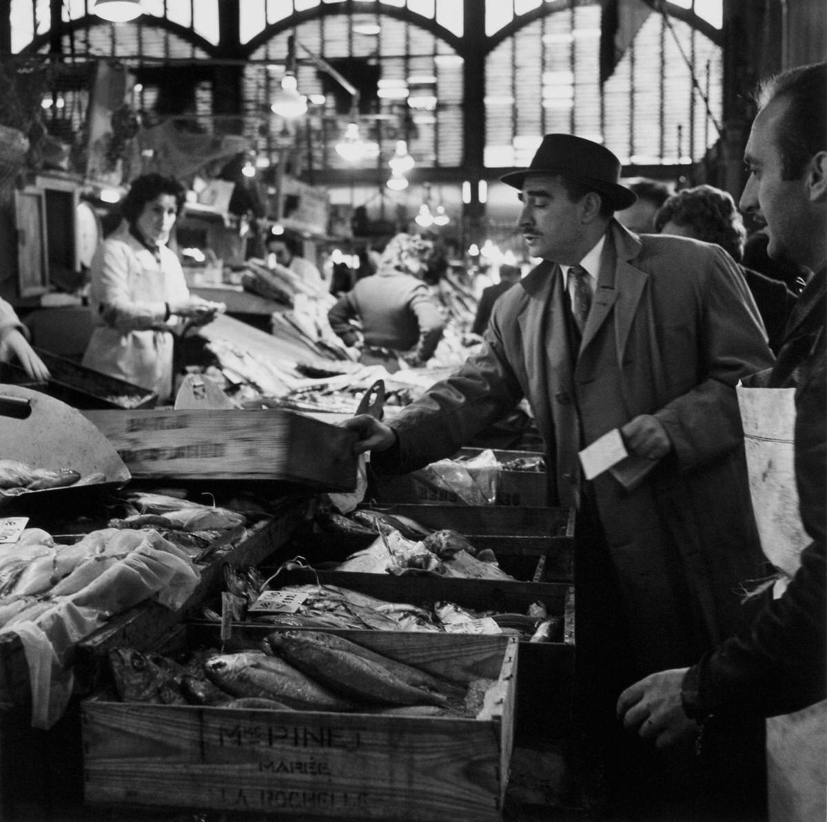 Forum Des HallesNew Year's Eve shopping, 1959