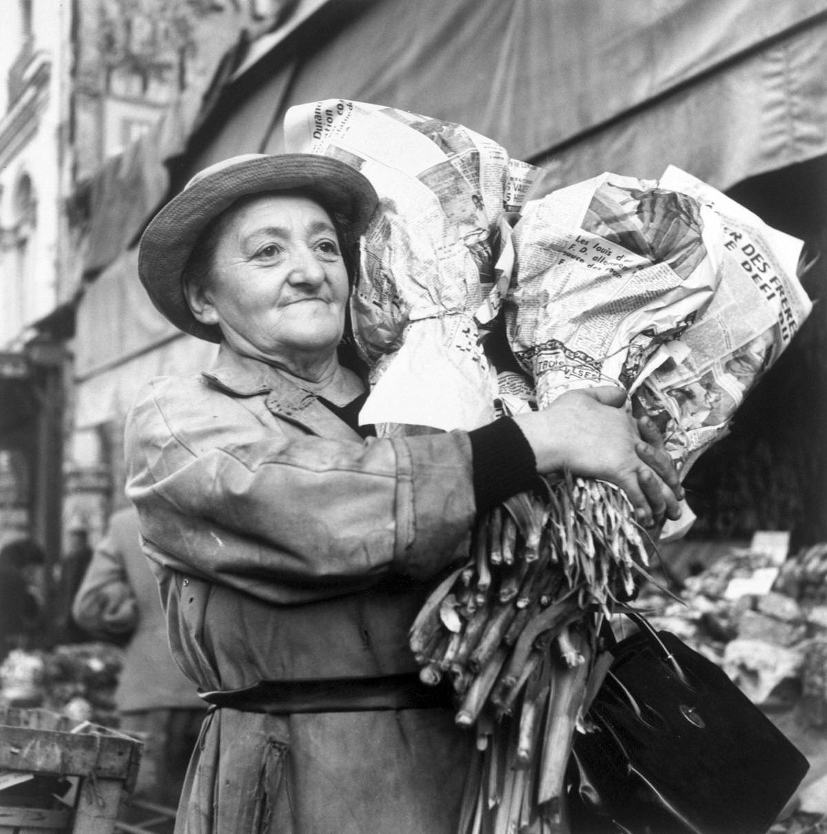 Close-up of a typical flower woman, Les Halles, 1953