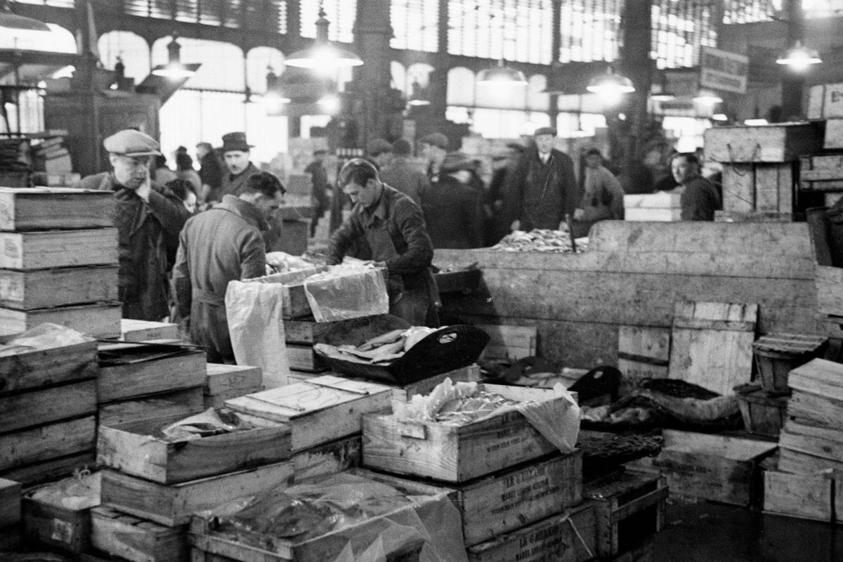 Fish market at the Halles de Paris in 1936