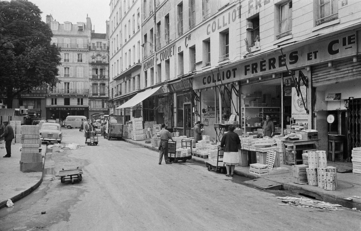 General view of the halls of Paris, 1968