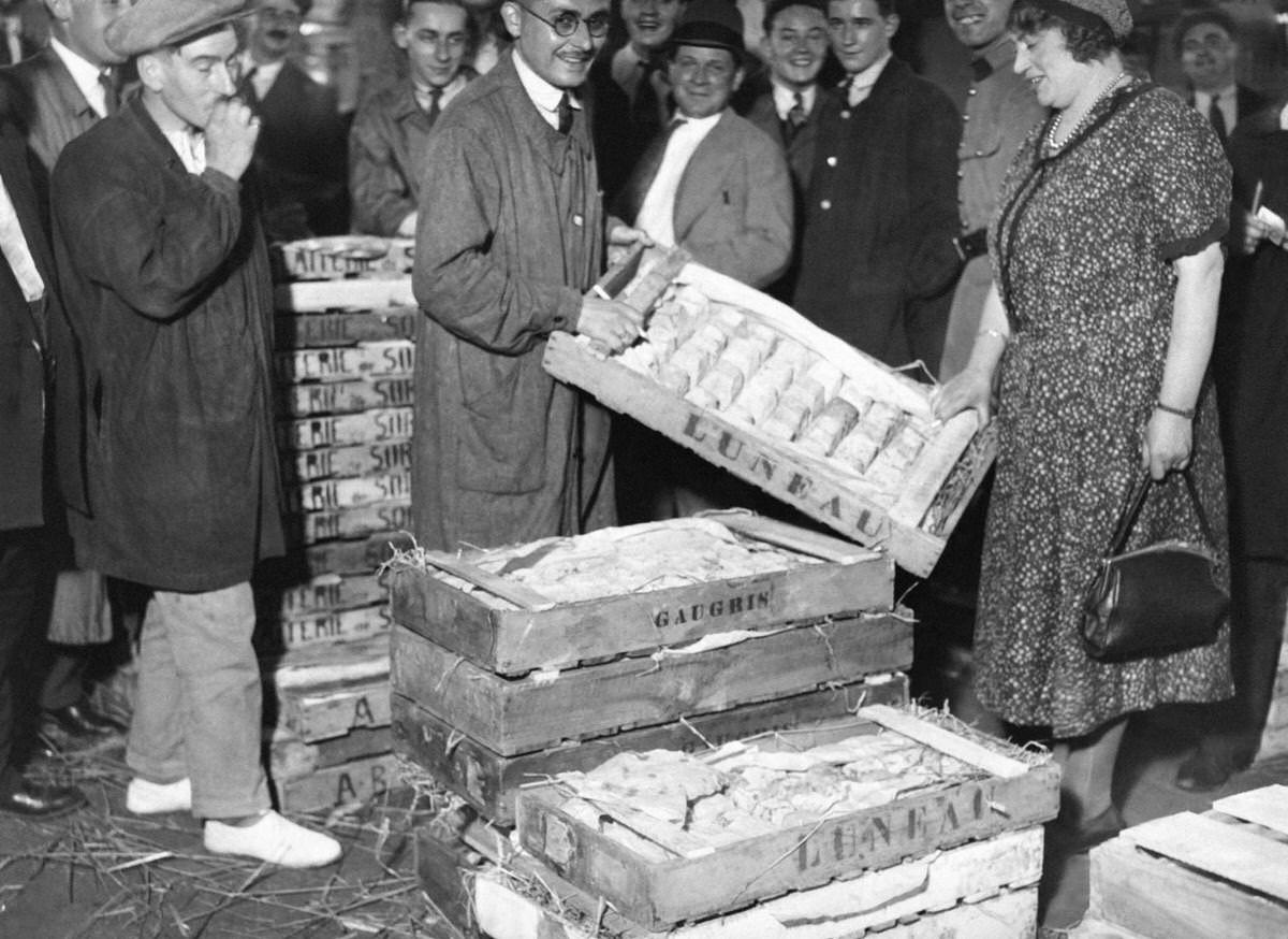 Inauguration of a room in the cellars of Les Halles for the conservation of cheeses, in Paris, 1930