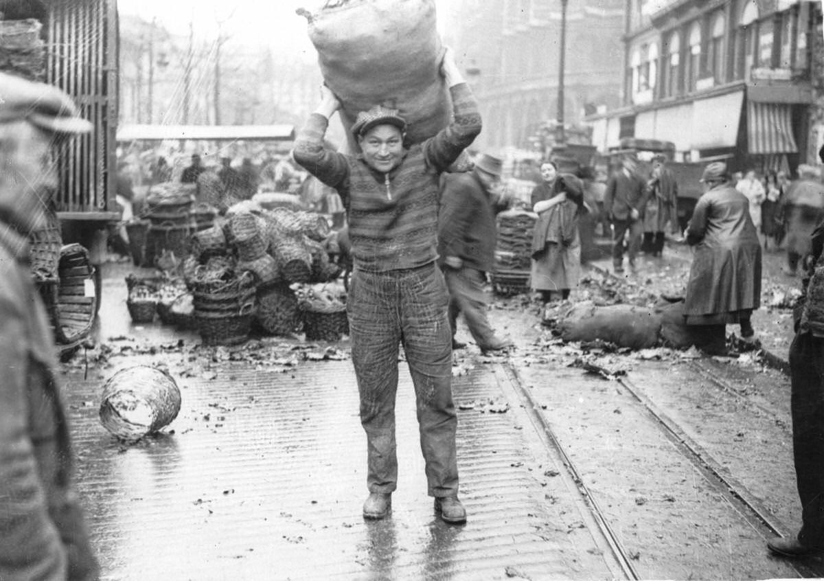 Eugene Stueber works on the market in Les Halles, Paris, 1930