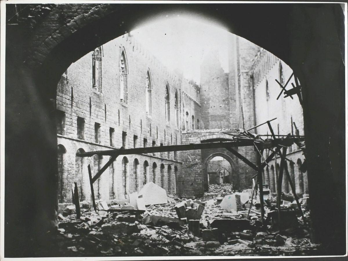 Les Halles after bombardment, 1920