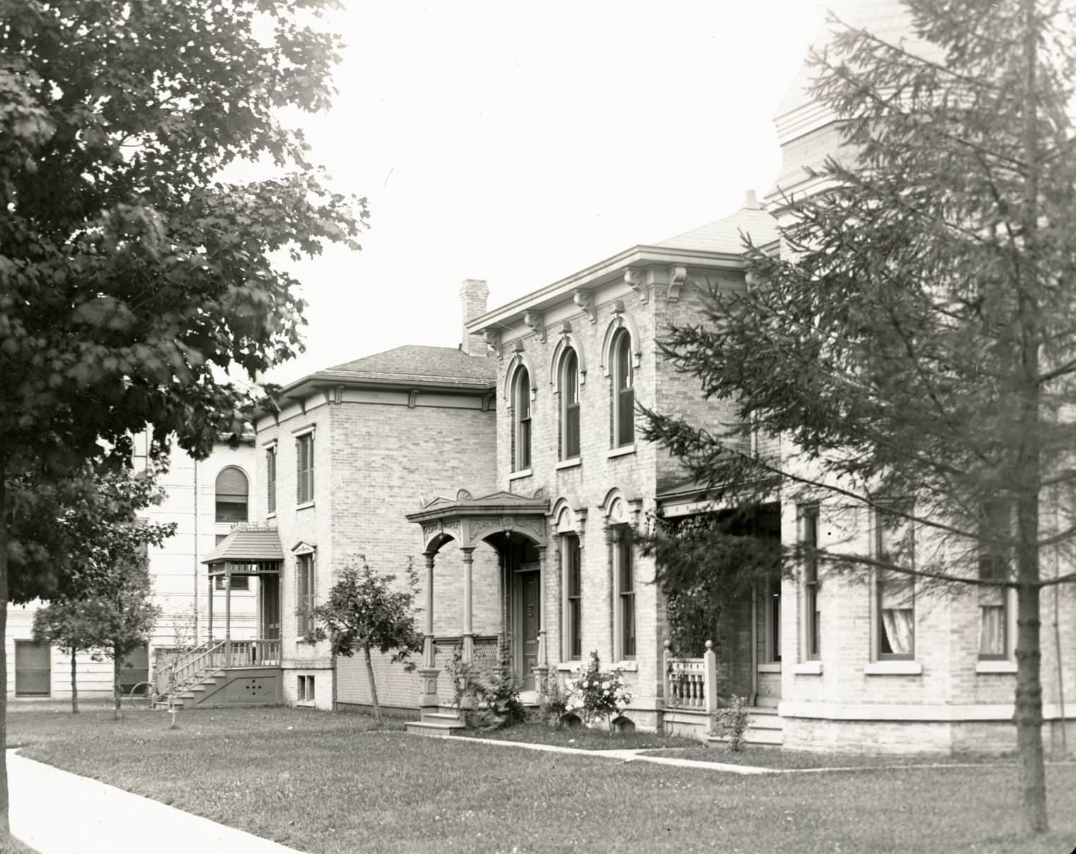 Pastor's and sisters' residences, St. George's Church, 1890