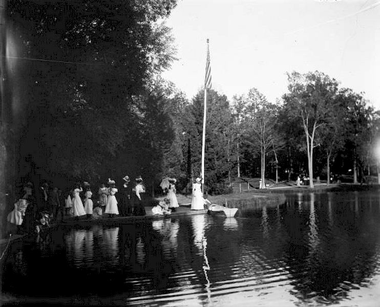 Syl at Soldier's Home with Aunt Helen, 1899