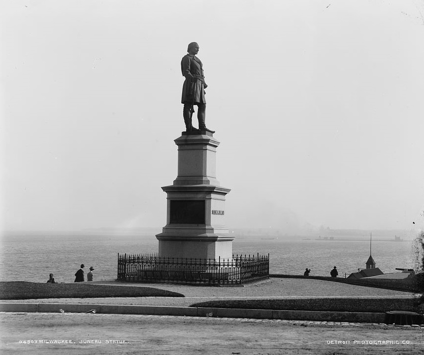 Milwaukee, Juneau statue, 1889