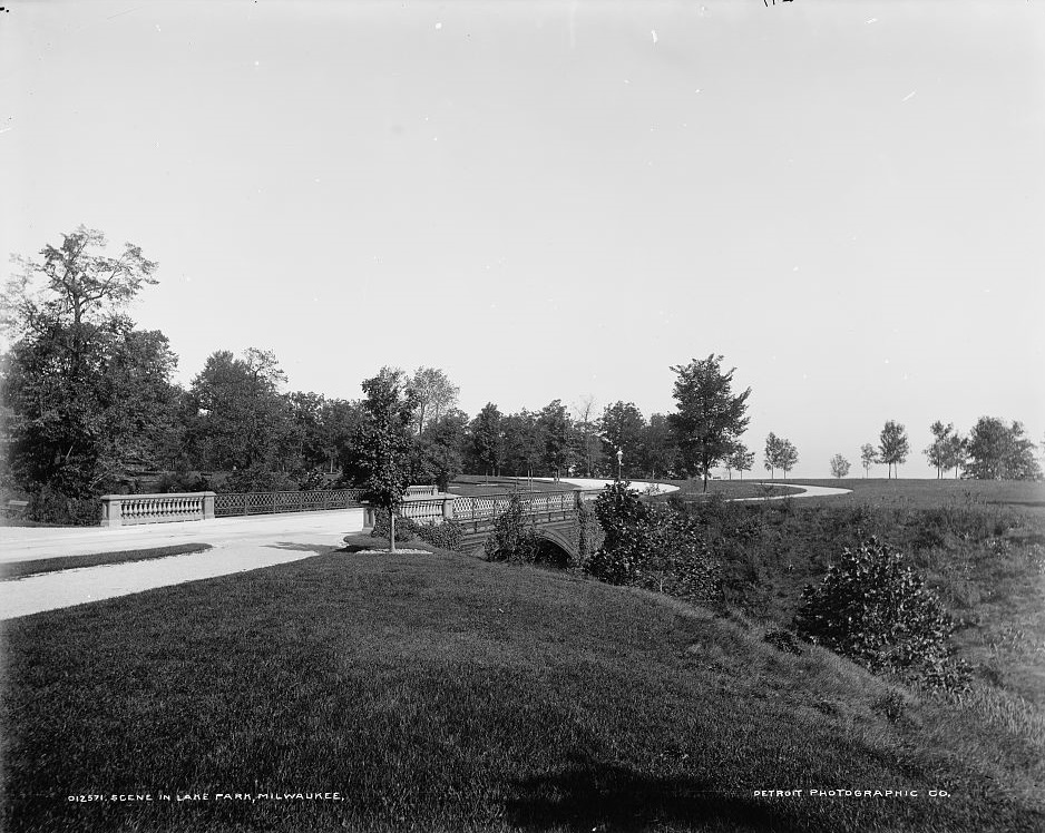 Scene in Lake Park, Milwaukee, 1890s