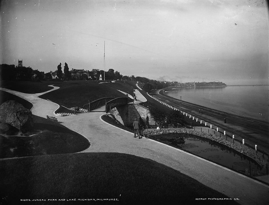 Juneau Park and Lake Michigan, Milwaukee, 1890s
