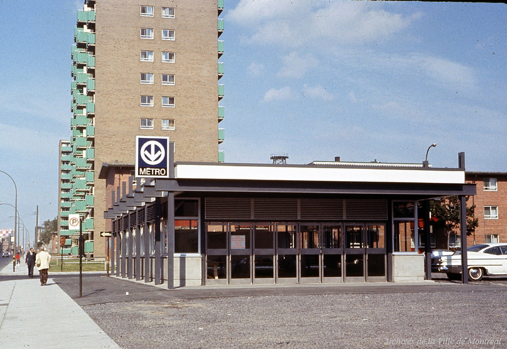 Saint Laurent metro station, 1966