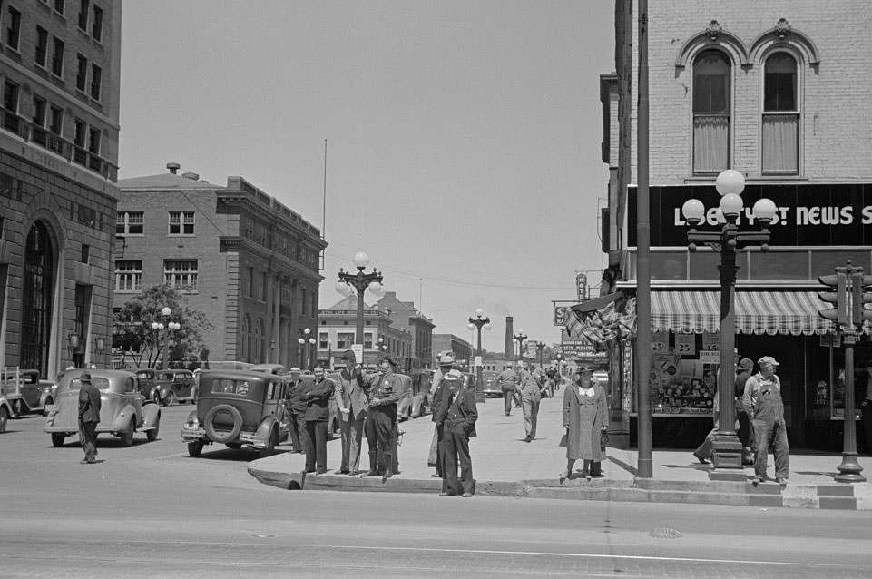 Main street, Peoria, Illinois, 1938