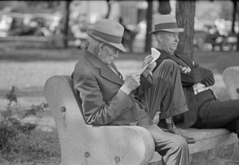 Men in park, Peoria, Illinois, 1938