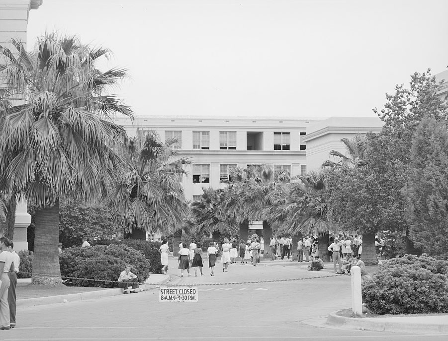 High school in Phoenix, Arizona, 1940