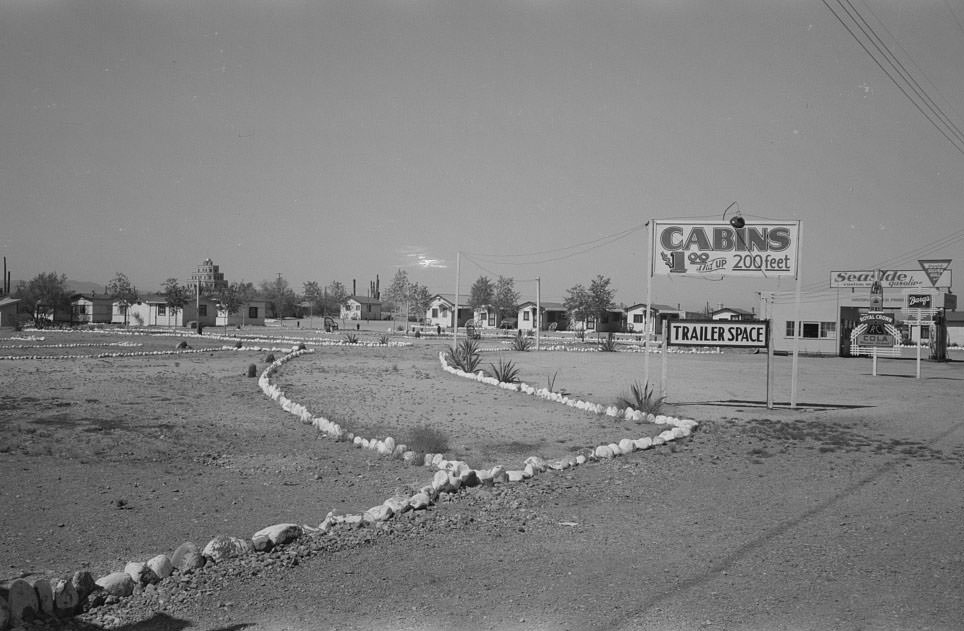 Trailer space and tourist cabins for rent in the tourist section of Phoenix, Arizona which is becoming a popular winter resort