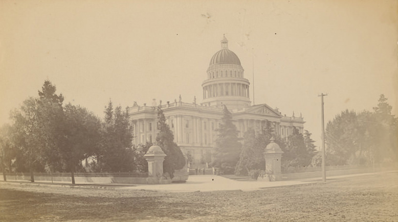 Shows west and north sides of Capitol building, from corner of 10th and M Streets, 1889