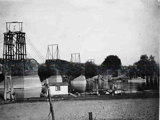 Central Pacific Railroad bridge across the Sacramento River, 1880