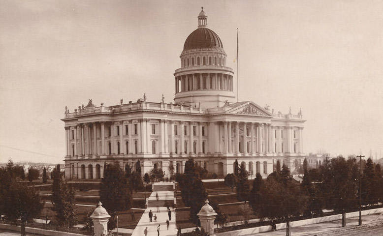 State Capitol, Sacramento, 1882