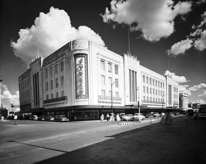 Joske's, corner of Blum and N. Alamo Streets, 1950. View looking southeast from Alamo Plaza.