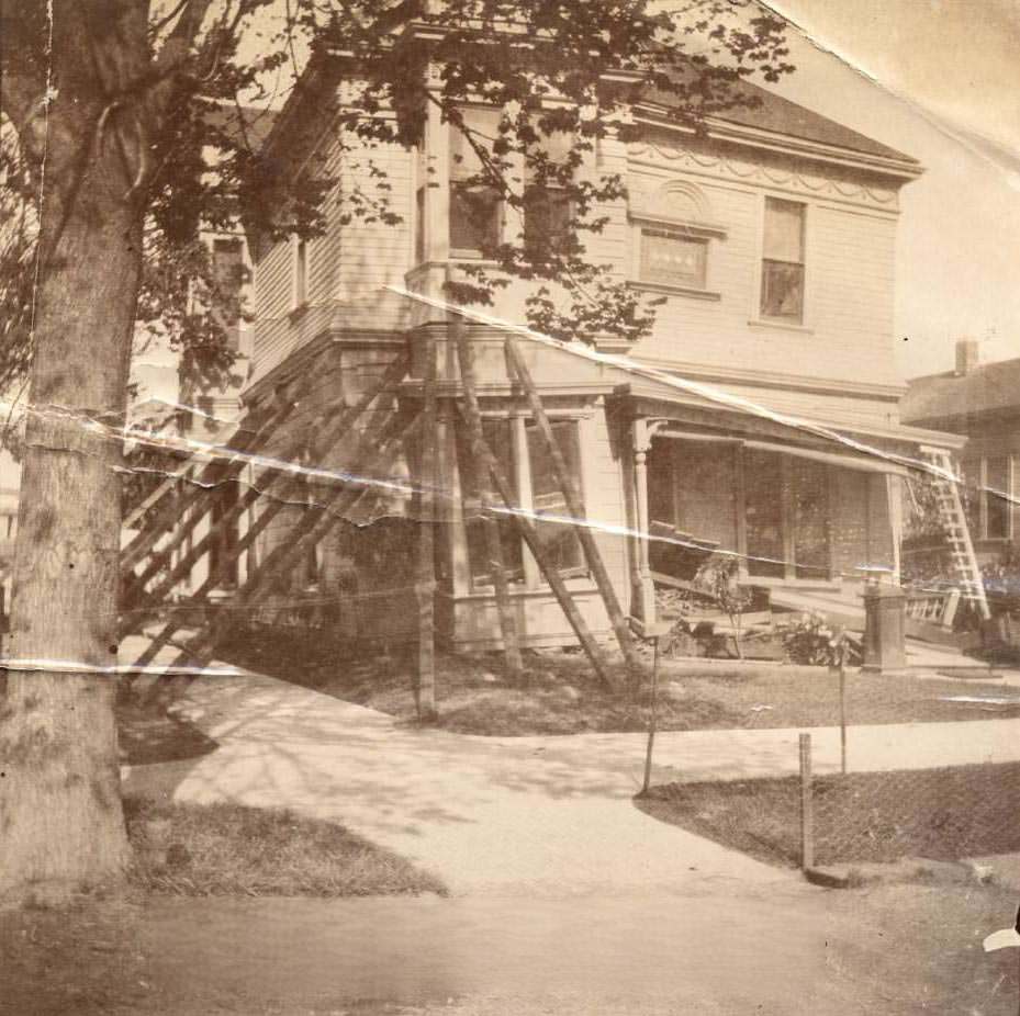 Ward Residence, N. Third St. after earthquake, 1906