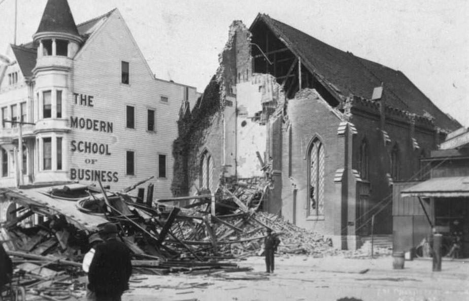 Earthquake damaged First Presbyterian Church, 1906
