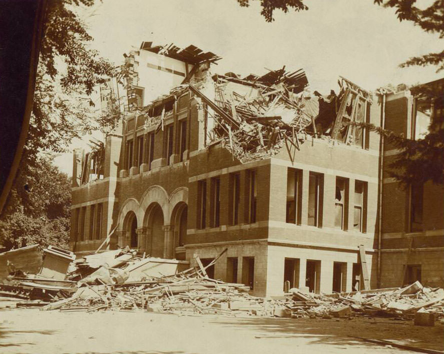 View of a high school after the 1906 earthquake in San Jose.
